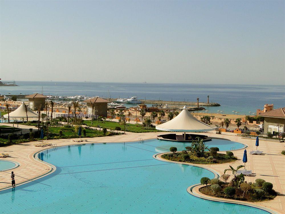 Porto Sokhna Pyramids Apartments Powered By Amer-Group Family Only Ain Sukhna Dış mekan fotoğraf