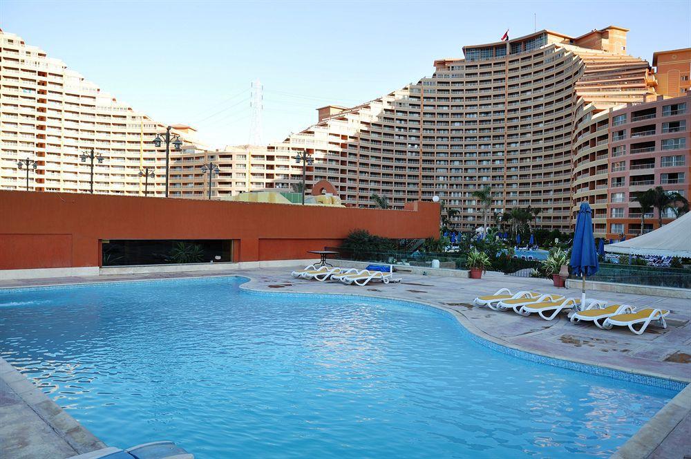 Porto Sokhna Pyramids Apartments Powered By Amer-Group Family Only Ain Sukhna Dış mekan fotoğraf