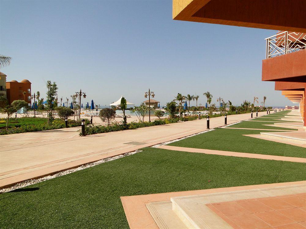 Porto Sokhna Pyramids Apartments Powered By Amer-Group Family Only Ain Sukhna Dış mekan fotoğraf