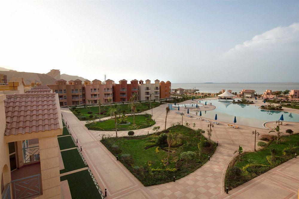 Porto Sokhna Pyramids Apartments Powered By Amer-Group Family Only Ain Sukhna Dış mekan fotoğraf