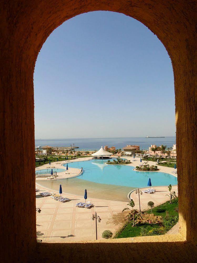 Porto Sokhna Pyramids Apartments Powered By Amer-Group Family Only Ain Sukhna Dış mekan fotoğraf